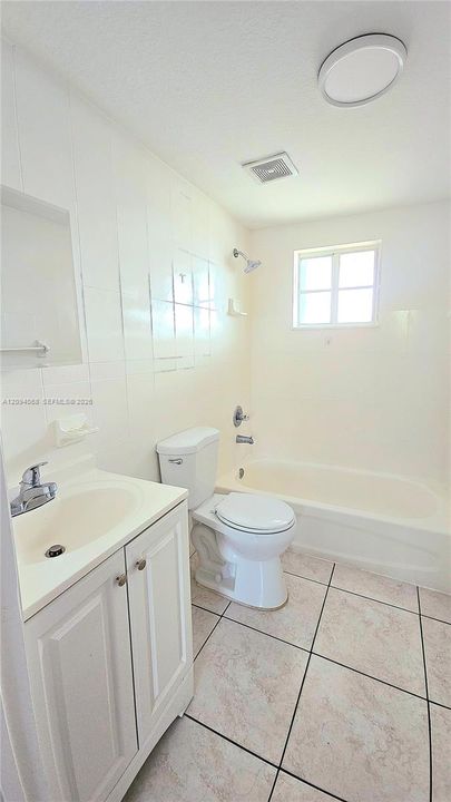For Rent: $1,850 (1 beds, 1 baths, 600 Square Feet)