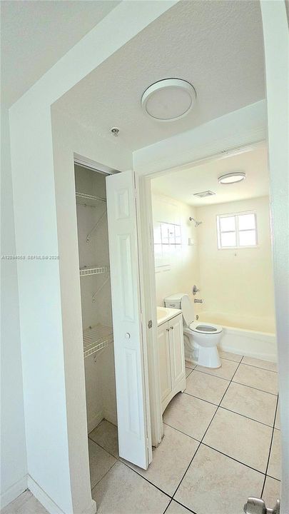 For Rent: $1,850 (1 beds, 1 baths, 600 Square Feet)