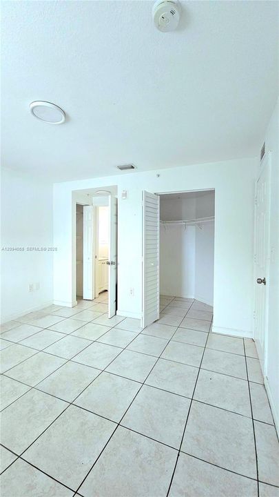 For Rent: $1,850 (1 beds, 1 baths, 600 Square Feet)
