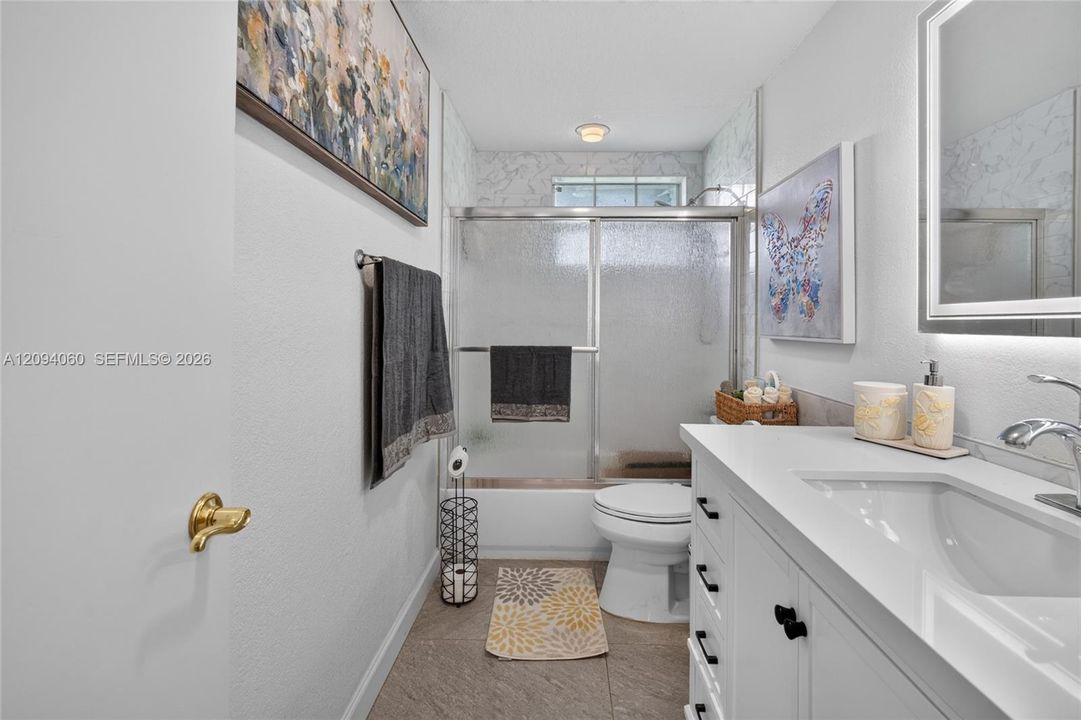 En Venta: $745,000 (3 camas, 2 baños, 2036 Pies cuadrados)