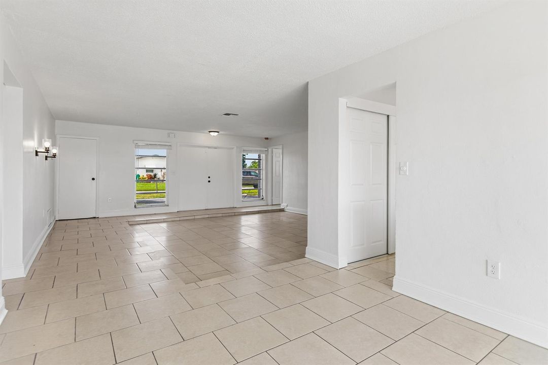 585A2758