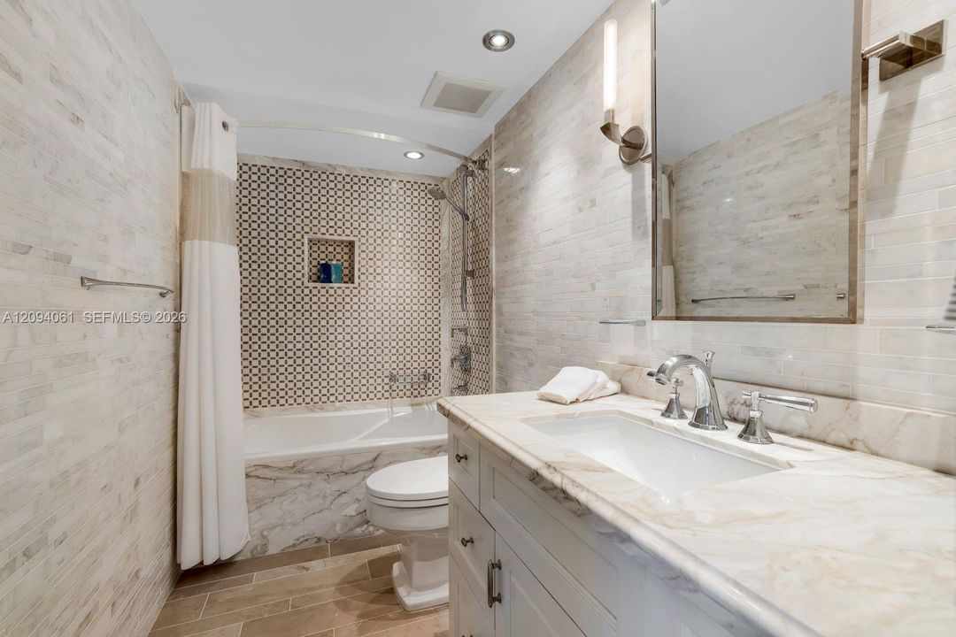En Venta: $980,000 (2 camas, 2 baños, 1650 Pies cuadrados)