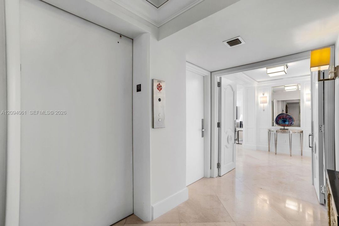 En Venta: $980,000 (2 camas, 2 baños, 1650 Pies cuadrados)