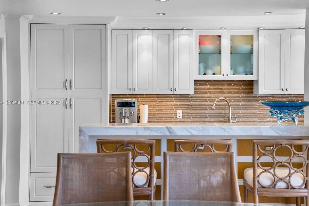 En Venta: $980,000 (2 camas, 2 baños, 1650 Pies cuadrados)