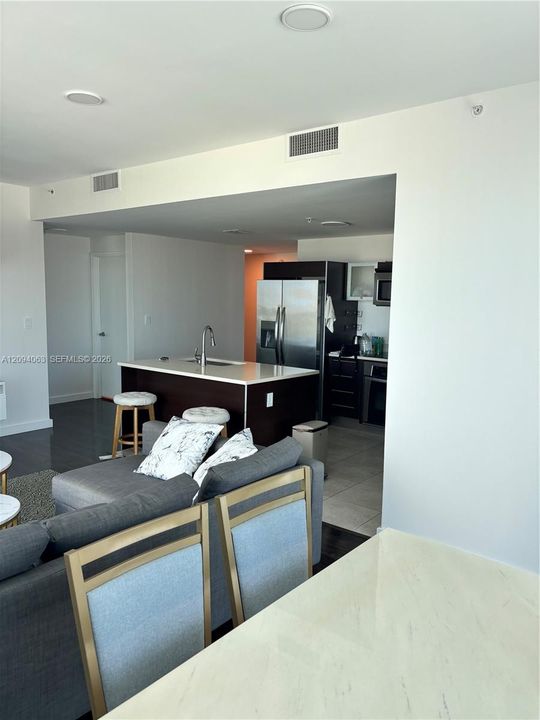 For Rent: $4,300 (2 beds, 2 baths, 1180 Square Feet)