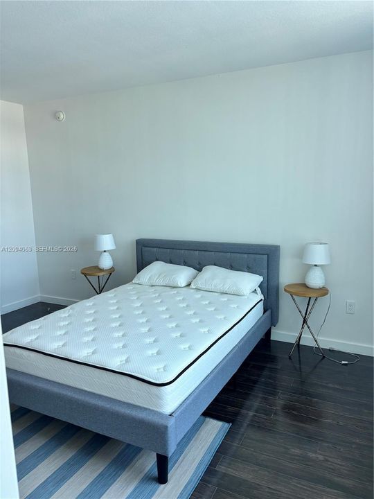For Rent: $4,300 (2 beds, 2 baths, 1180 Square Feet)