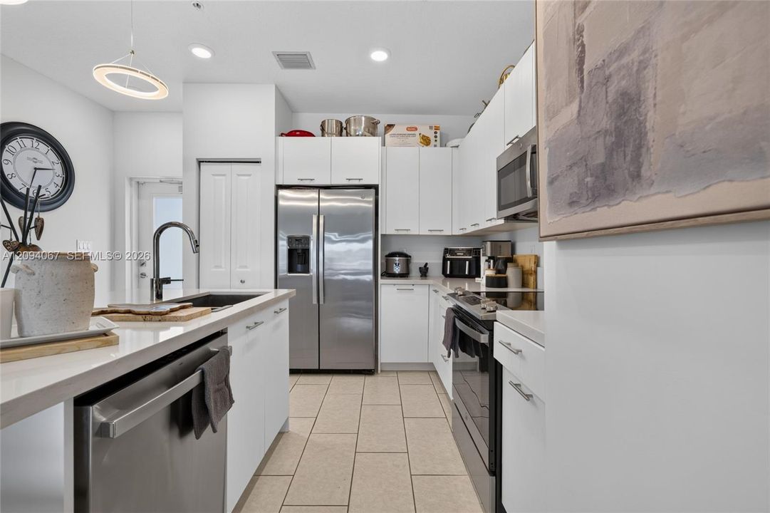 En Venta: $539,000 (2 camas, 2 baños, 1124 Pies cuadrados)