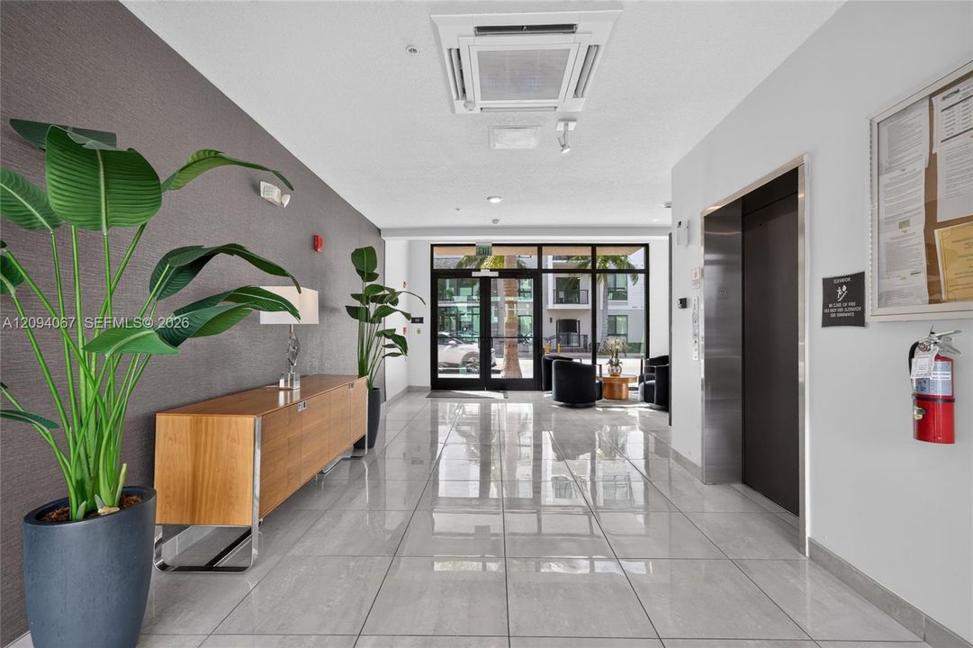 En Venta: $539,000 (2 camas, 2 baños, 1124 Pies cuadrados)