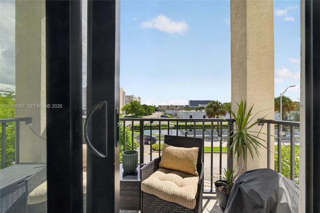 En Venta: $539,000 (2 camas, 2 baños, 1124 Pies cuadrados)