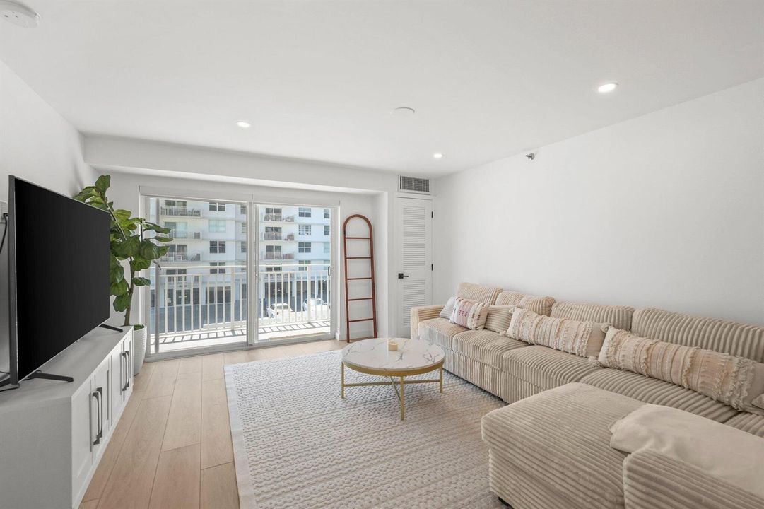 4505 S Ocean Blvd - 10.jpg-SMALL