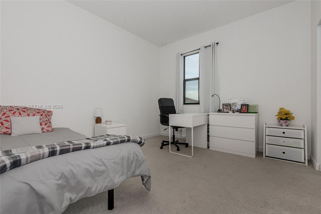 En Venta: $664,900 (5 camas, 3 baños, 2640 Pies cuadrados)