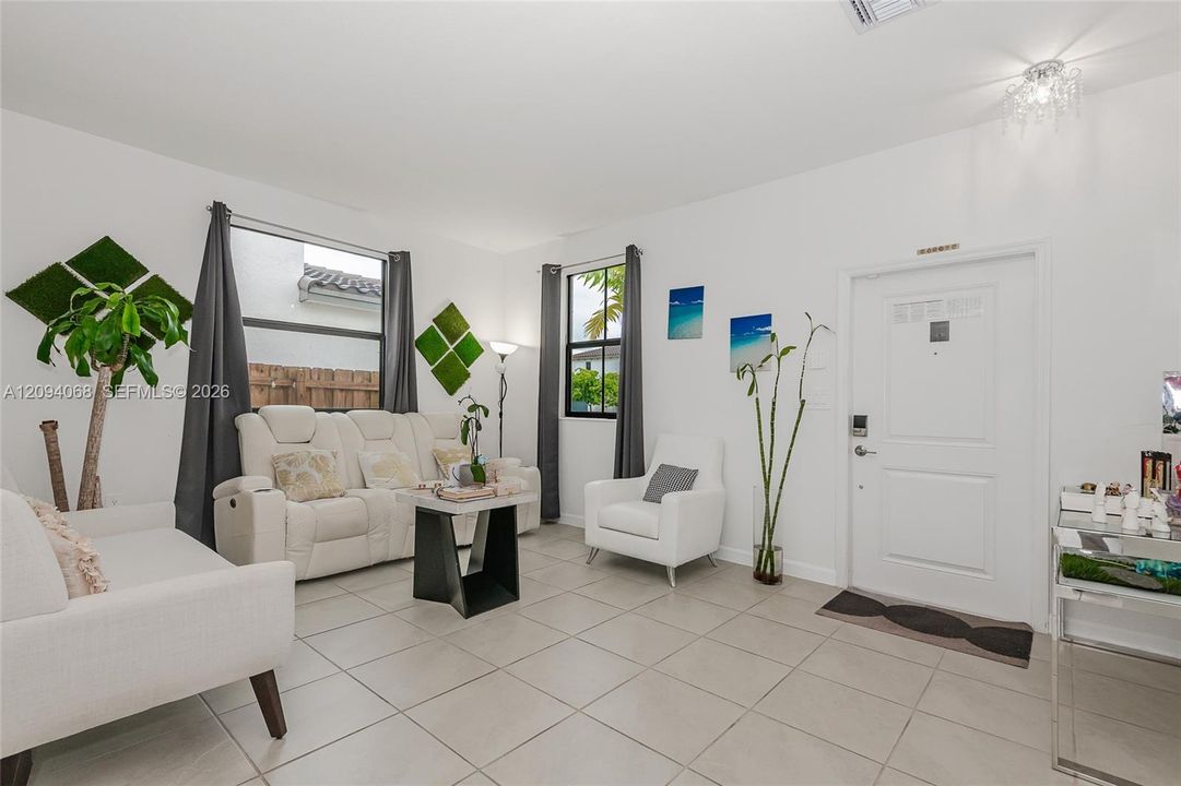 En Venta: $664,900 (5 camas, 3 baños, 2640 Pies cuadrados)