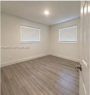 В аренду: $2,700 (2 спален, 1 ванн, 864 Квадратных фут)