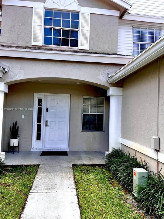 En Venta: $470,000 (3 camas, 2 baños, 1845 Pies cuadrados)