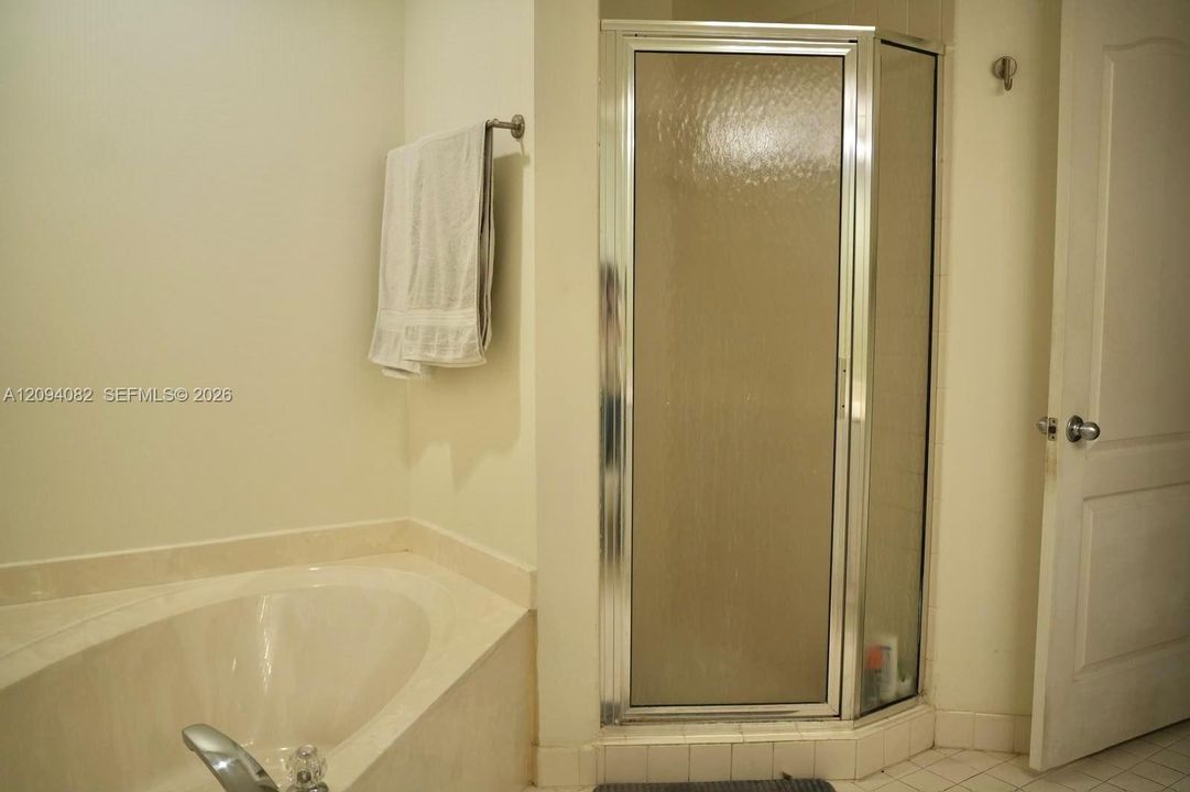 En Venta: $470,000 (3 camas, 2 baños, 1845 Pies cuadrados)