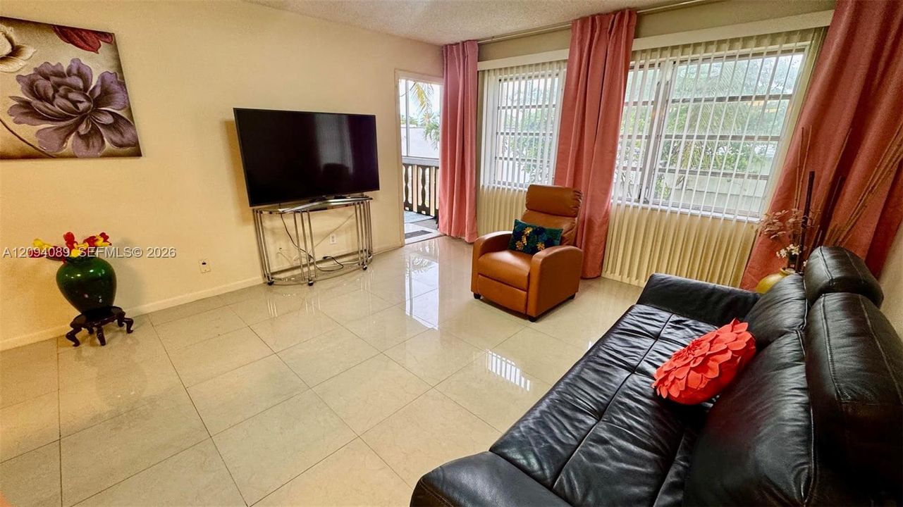 En Venta: $133,000 (1 camas, 1 baños, 770 Pies cuadrados)