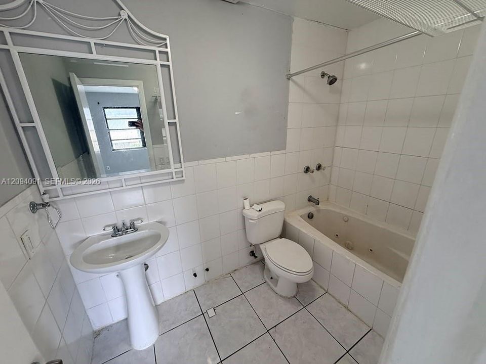 В аренду: $2,700 (3 спален, 2 ванн, 1102 Квадратных фут)