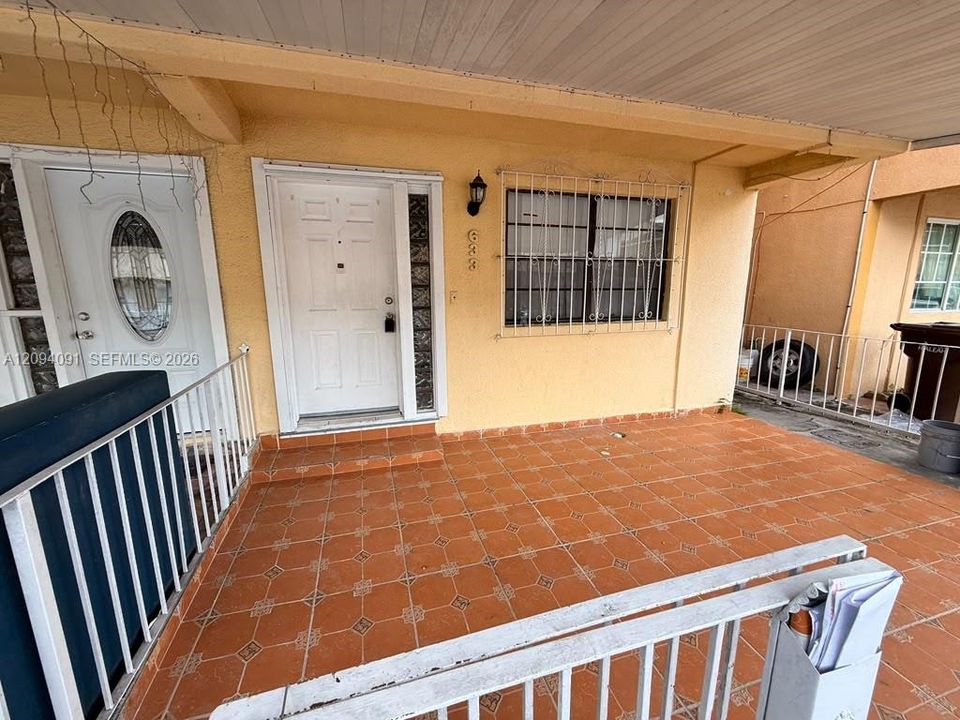 В аренду: $2,700 (3 спален, 2 ванн, 1102 Квадратных фут)