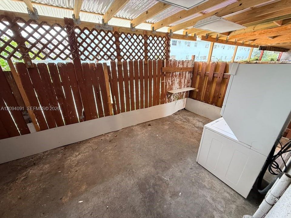В аренду: $2,700 (3 спален, 2 ванн, 1102 Квадратных фут)