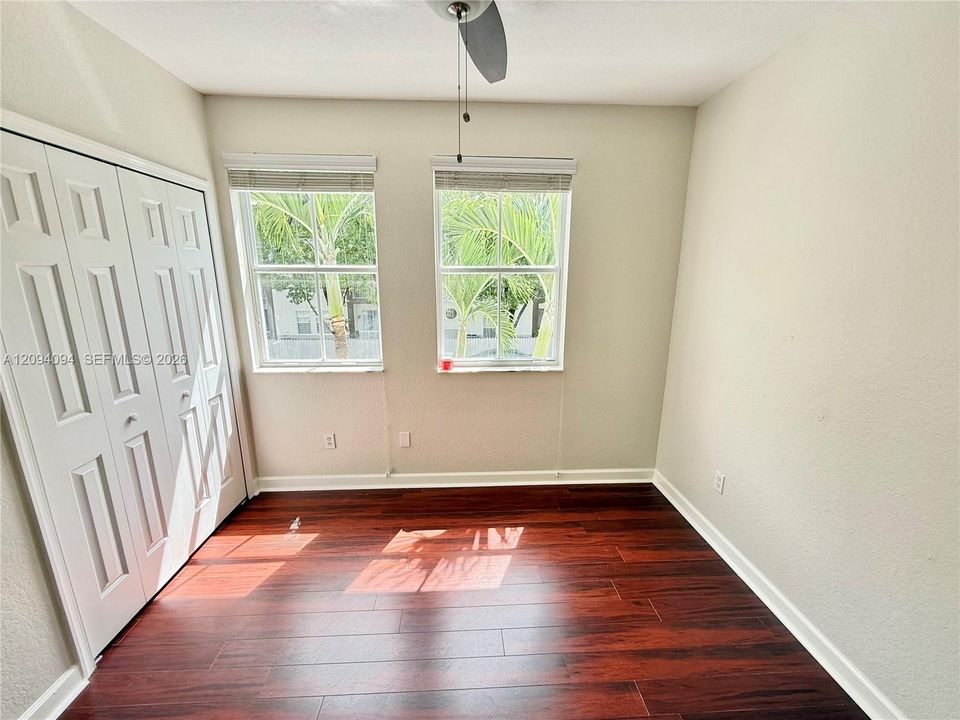 For Rent: $3,100 (3 beds, 2 baths, 1450 Square Feet)