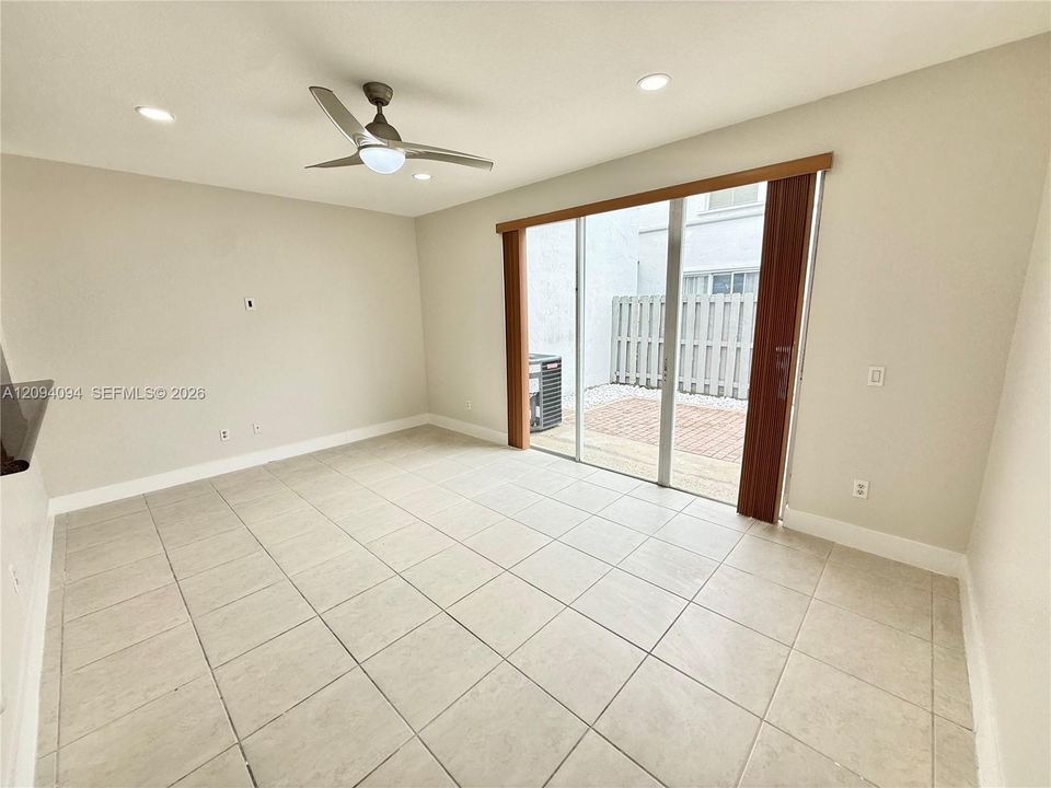 For Rent: $3,100 (3 beds, 2 baths, 1450 Square Feet)