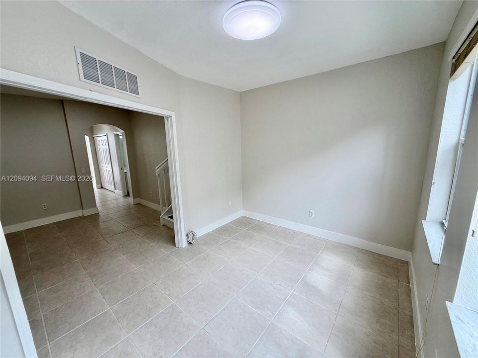 For Rent: $3,100 (3 beds, 2 baths, 1450 Square Feet)