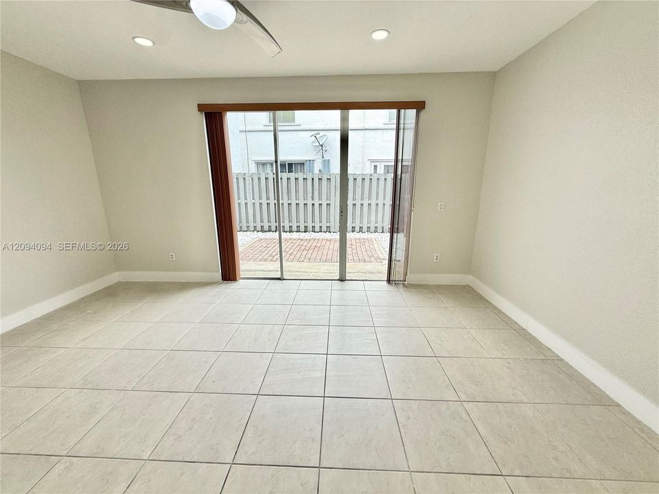 For Rent: $3,100 (3 beds, 2 baths, 1450 Square Feet)