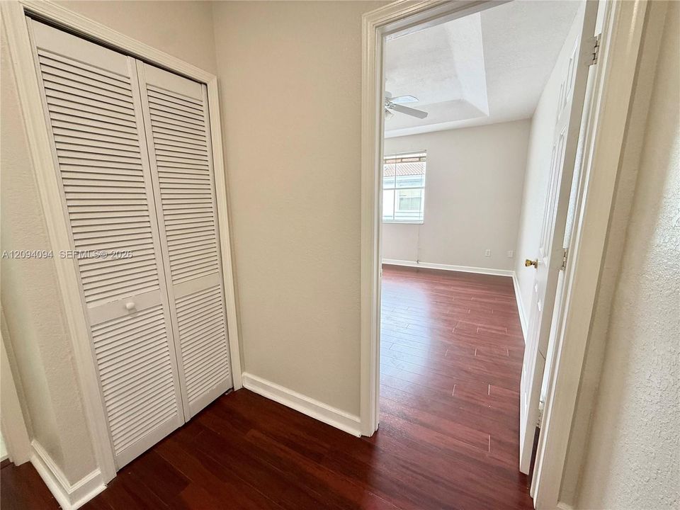 For Rent: $3,100 (3 beds, 2 baths, 1450 Square Feet)