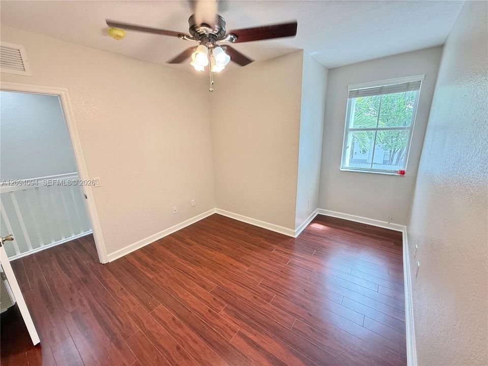 For Rent: $3,100 (3 beds, 2 baths, 1450 Square Feet)