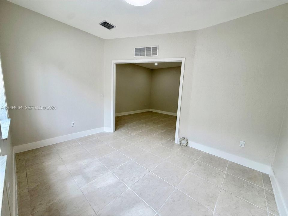 For Rent: $3,100 (3 beds, 2 baths, 1450 Square Feet)