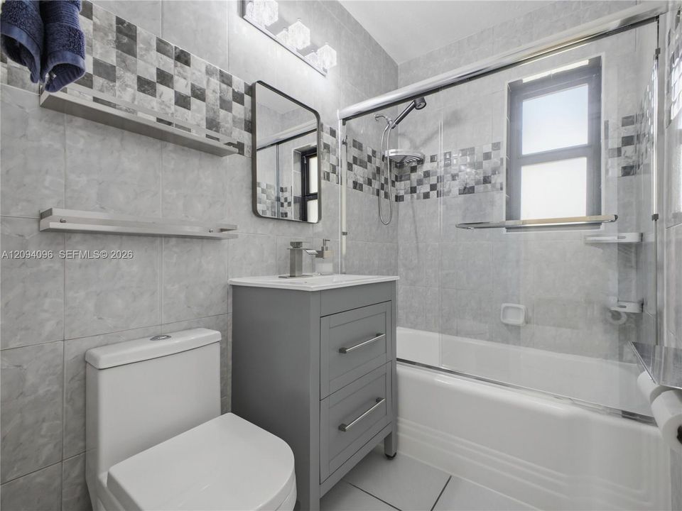 En Venta: $490,000 (3 camas, 1 baños, 0 Pies cuadrados)