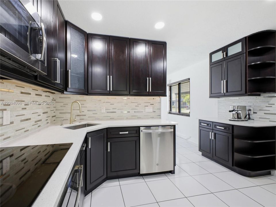 En Venta: $490,000 (3 camas, 1 baños, 0 Pies cuadrados)