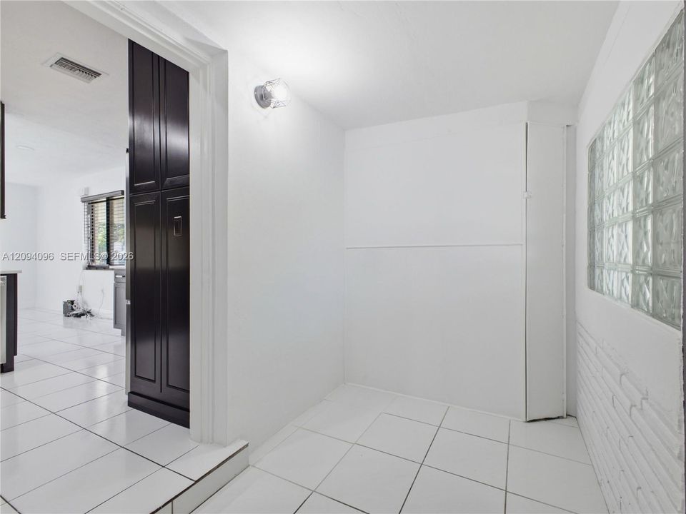En Venta: $490,000 (3 camas, 1 baños, 0 Pies cuadrados)
