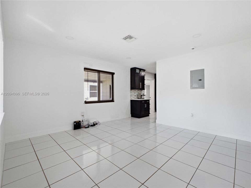 En Venta: $490,000 (3 camas, 1 baños, 0 Pies cuadrados)