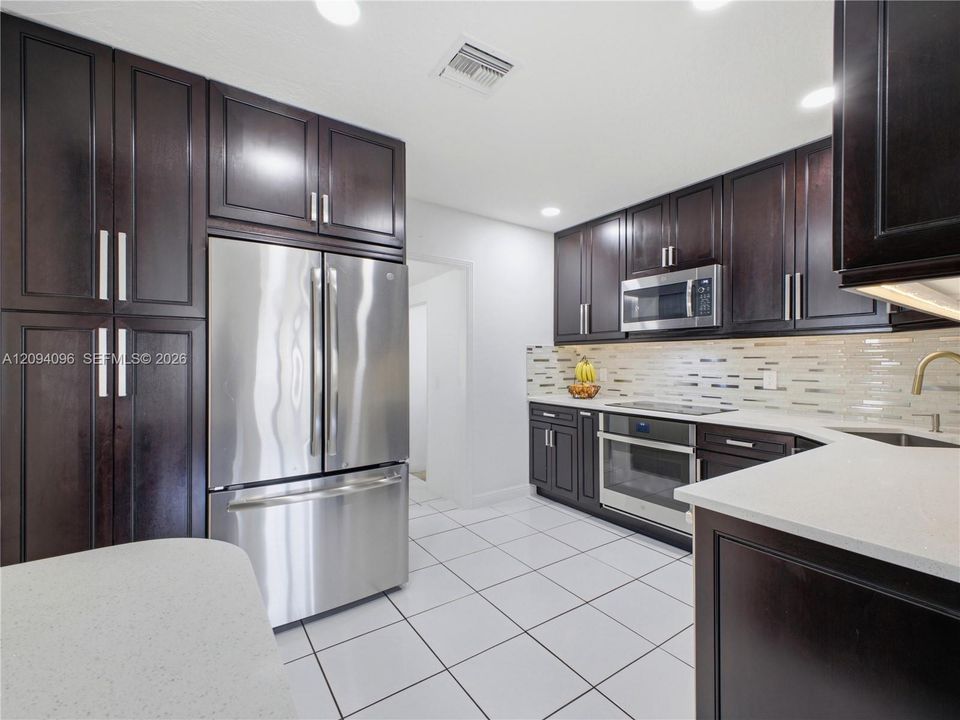 En Venta: $490,000 (3 camas, 1 baños, 0 Pies cuadrados)