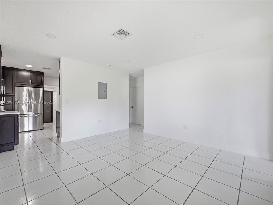 En Venta: $490,000 (3 camas, 1 baños, 0 Pies cuadrados)