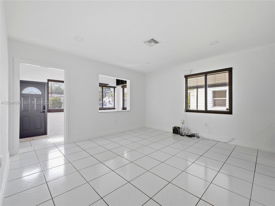 En Venta: $490,000 (3 camas, 1 baños, 0 Pies cuadrados)