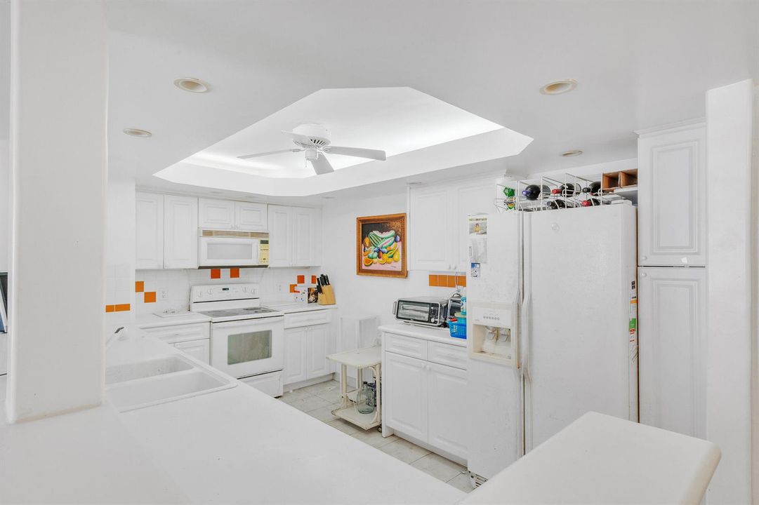 5 Kitchen (1)