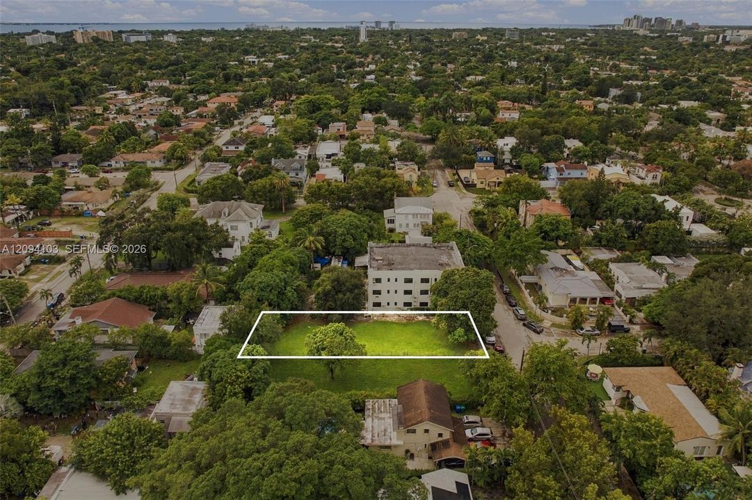 На продажу: $675,000 (7,500.00 acres)