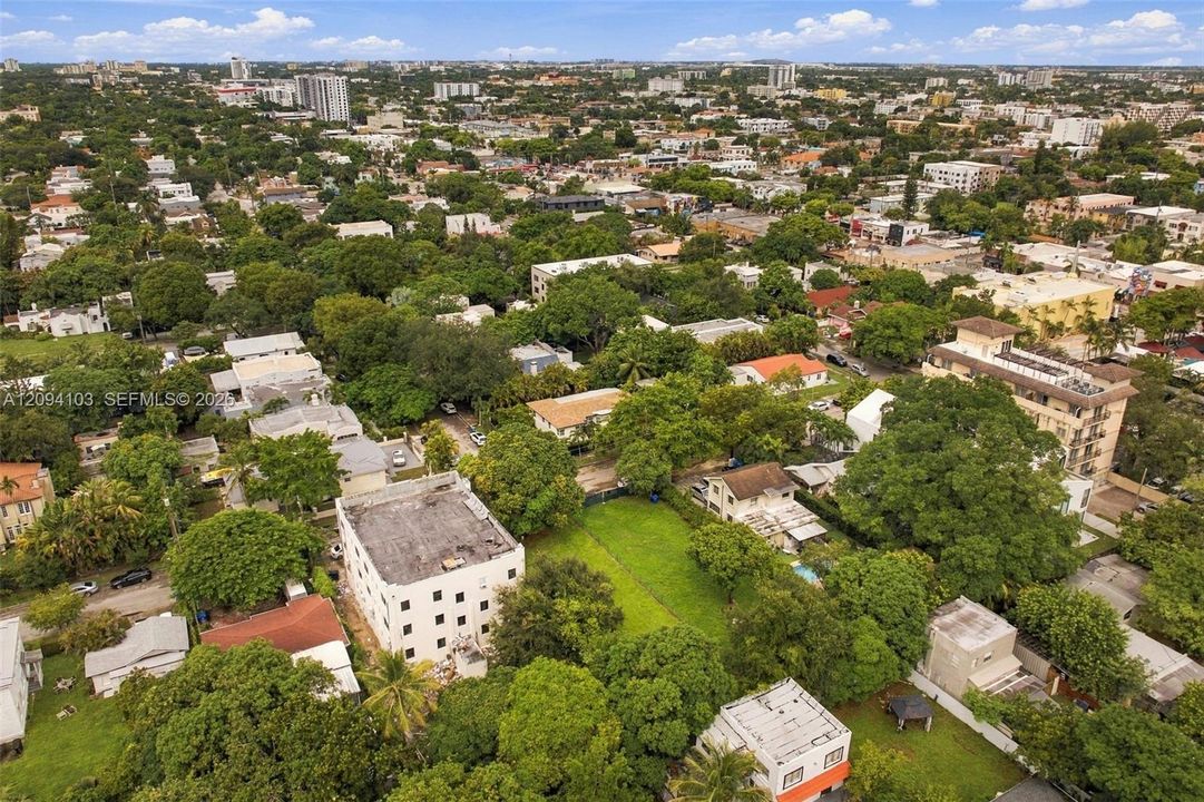 На продажу: $675,000 (7,500.00 acres)