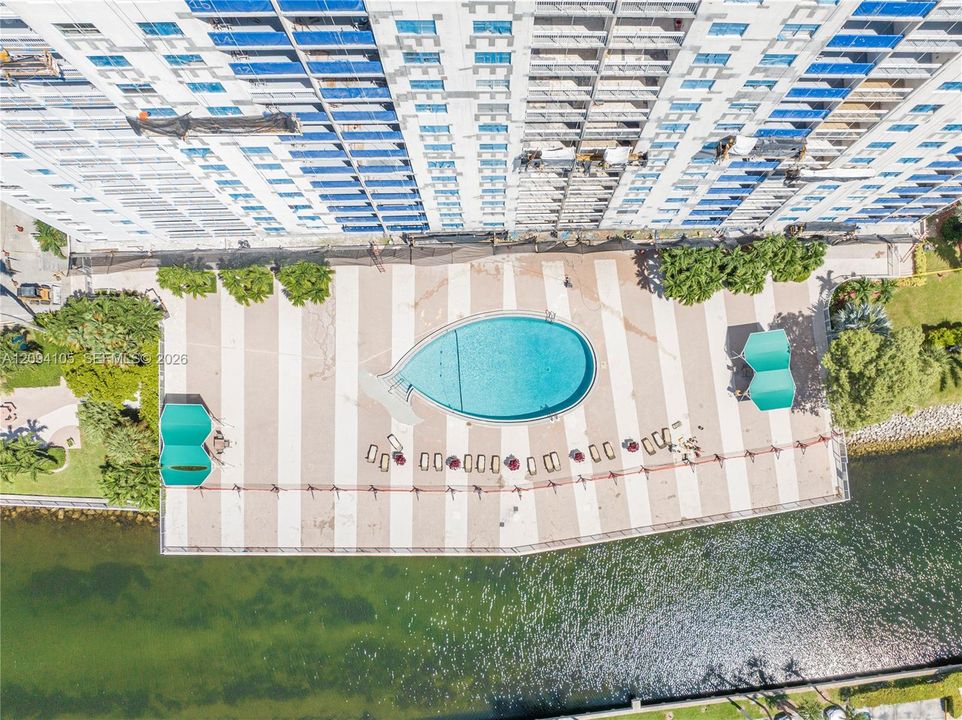 На продажу: $212,000 (1 спален, 1 ванн, 695 Квадратных фут)