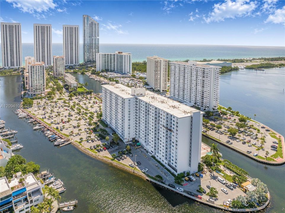 На продажу: $212,000 (1 спален, 1 ванн, 695 Квадратных фут)