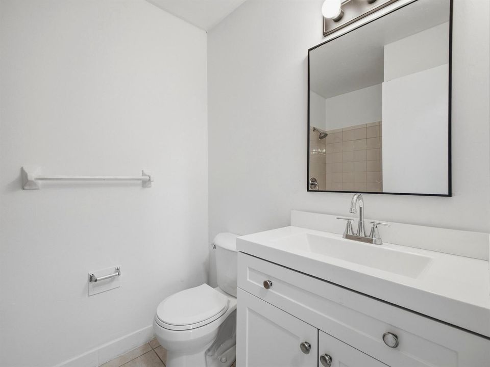 Guest Bath 1