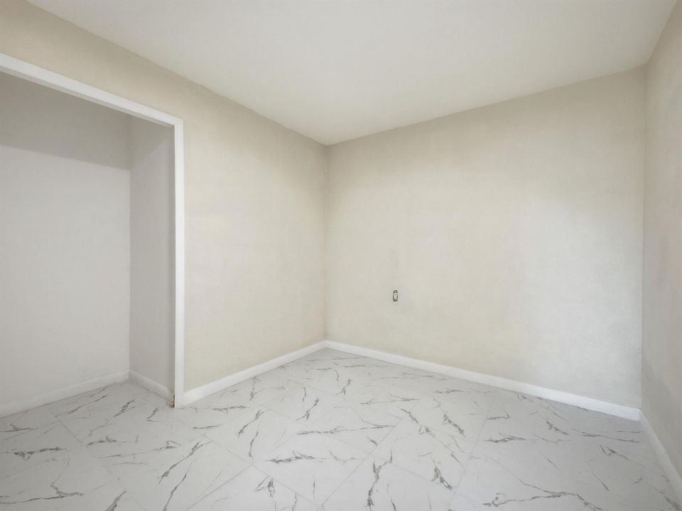 Primary Bedroom Bonus Room - WIC 1