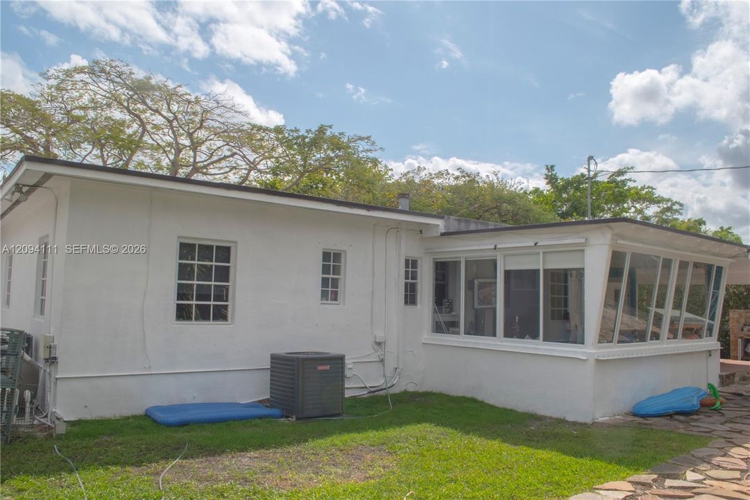 En Renta: $7,300 (4 camas, 2 baños, 1637 Pies cuadrados)
