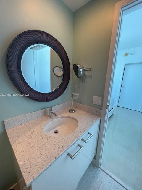 For Rent: $14,500 (3 beds, 3 baths, 1820 Square Feet)