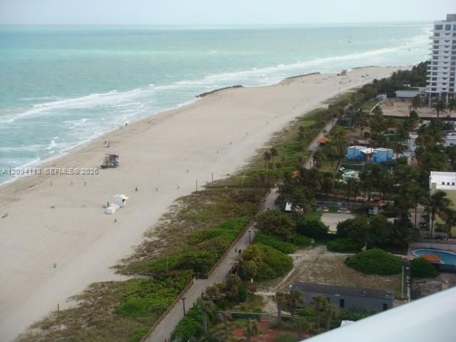 For Rent: $14,500 (3 beds, 3 baths, 1820 Square Feet)