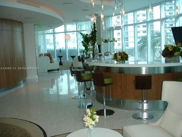 For Rent: $14,500 (3 beds, 3 baths, 1820 Square Feet)