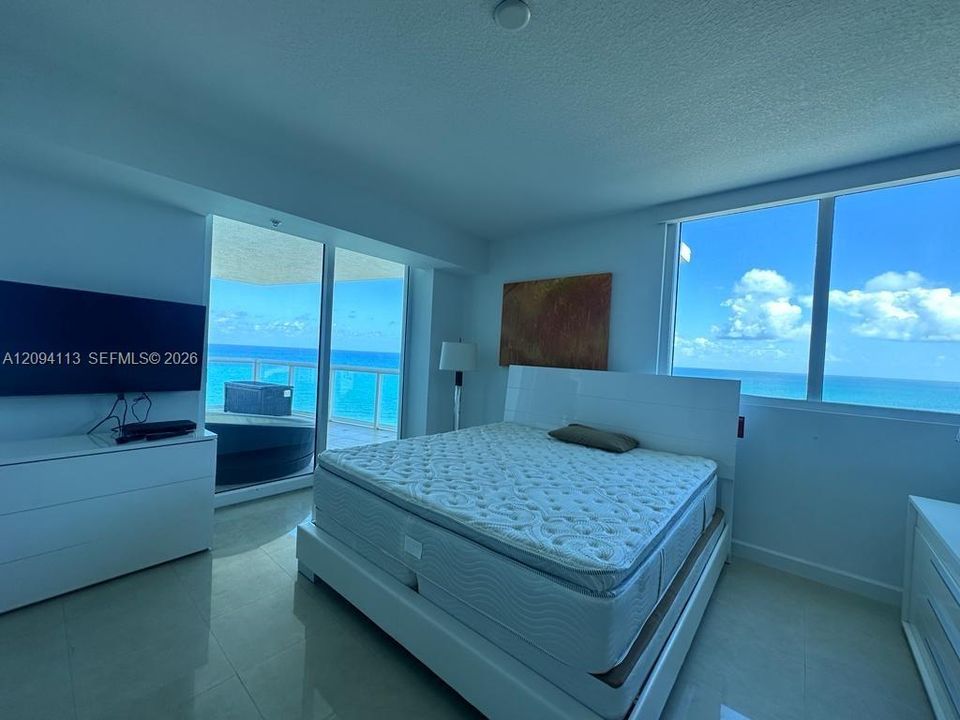 For Rent: $14,500 (3 beds, 3 baths, 1820 Square Feet)