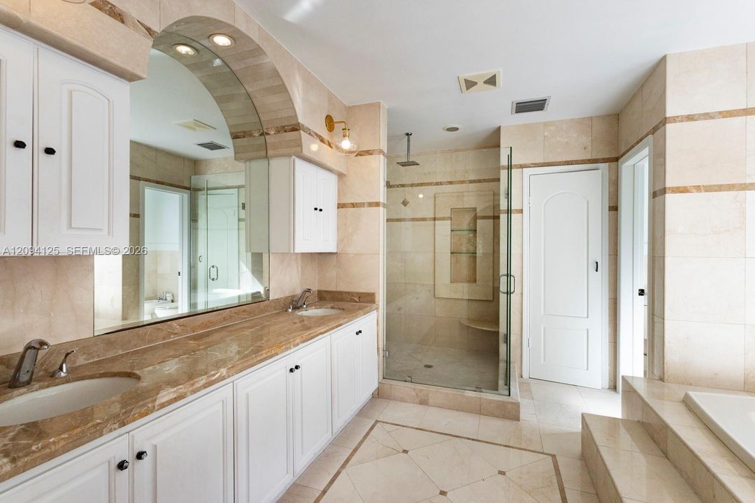 For Rent: $14,500 (3 beds, 3 baths, 3093 Square Feet)